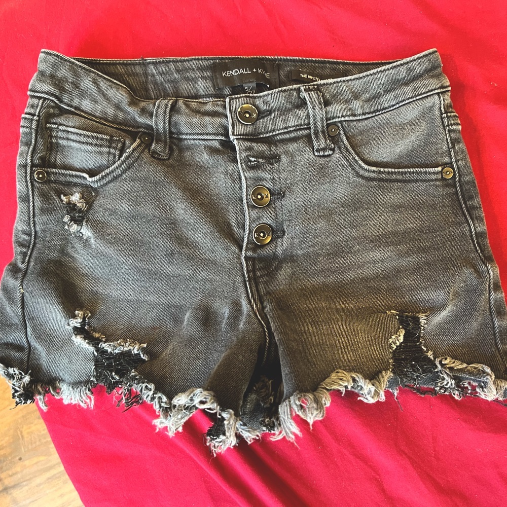 Kendall And Kylie "The Hipster Short" Black Denim - Size 5/27